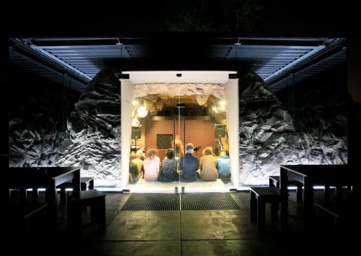 Feest grotto
